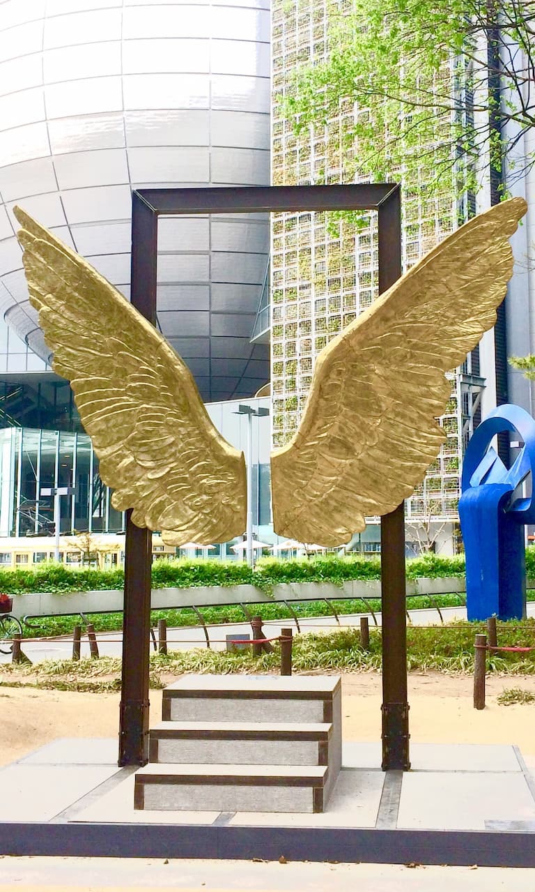 白川公園 「メキシコの翼」（メキシコ市　2018年寄贈）