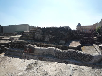 アステカ帝国の神殿跡　テンプロ・マヨール